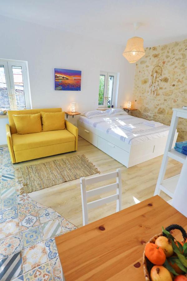 Ravi Boutique Home - 1 Minute Walk From Beach Kalyves Exterior foto